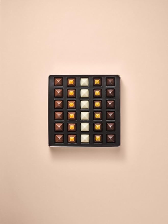 Neuhaus Belgian Chocolate "Les Gourmands" – 30 Pieces Assorted Milk, White & Dark Chocolate Pralines – Crunchy Artisanal Biscuits - Gourmet Chocolate Gift