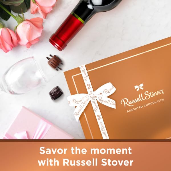 NEW - RUSSELL STOVER Assorted Milk & Dark Chocolate Gift Box, 48 oz. (≈ 84 pieces)