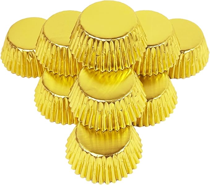 qiqee Gold Foil Cupcake Liners For Baking 300 Count Baking Cups Thick ＆ Sturdy, Oil Resistance,Muffin Liners Paper(Standard Size)