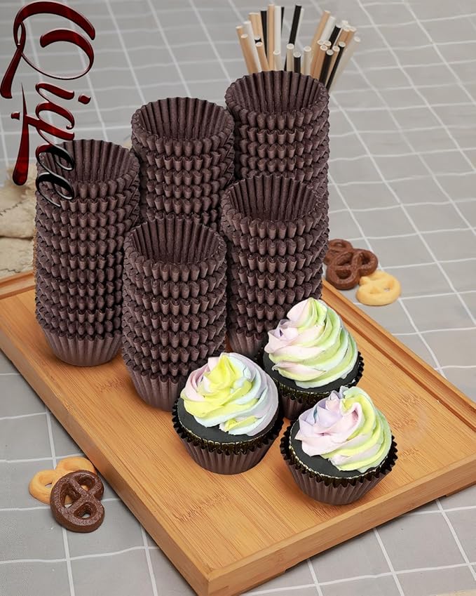 qiqee 600pcs Coffee Cupcake Liners Muffin Linner No Smell, Food Grade Baking Cups（Standard Size）