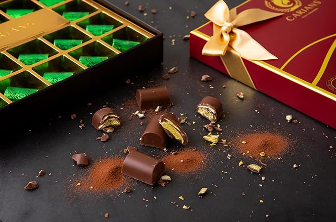 CARIANS Dubai Chocolate Gift Box, Dubai Chocolate Candy with Pistachio and Kataifi, Great for Gift Giving, Anniversary, Valentine's Day 17 Pcs