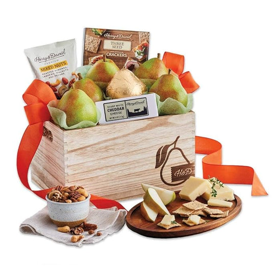 Harry & David Signature Food Gift Basket, Fruit And Nut Gift Basket With Pears, White Cheddar Cheese, Mixed Nuts, Crackers, Gift For Any Occasion, Family, Friends, Coworkers, Loved Ones