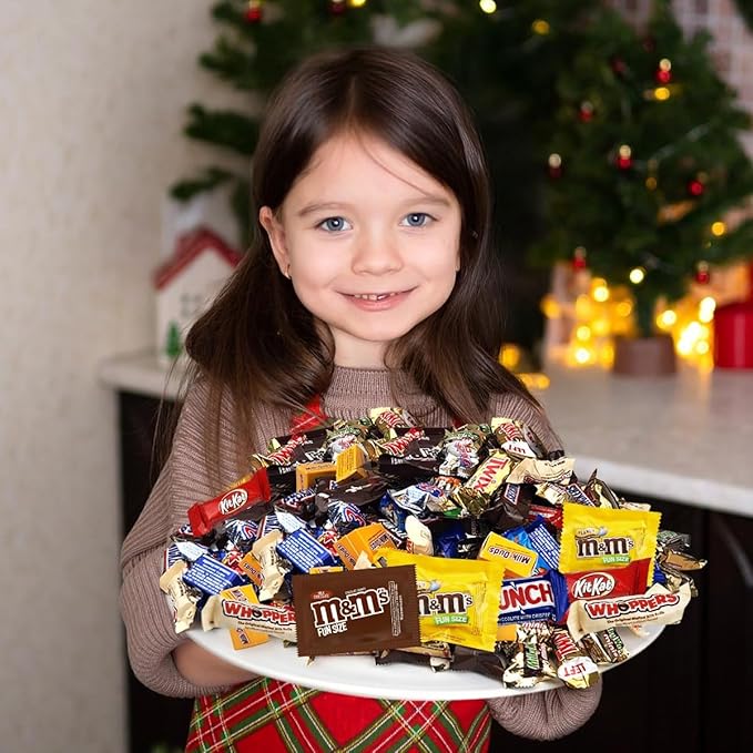 Chocolate Candy variety pack - 5 pound, Assorted Bulk Chocolate Mix, Office Candy Assortment for Birthday Party, Kids, College Students & Adults.